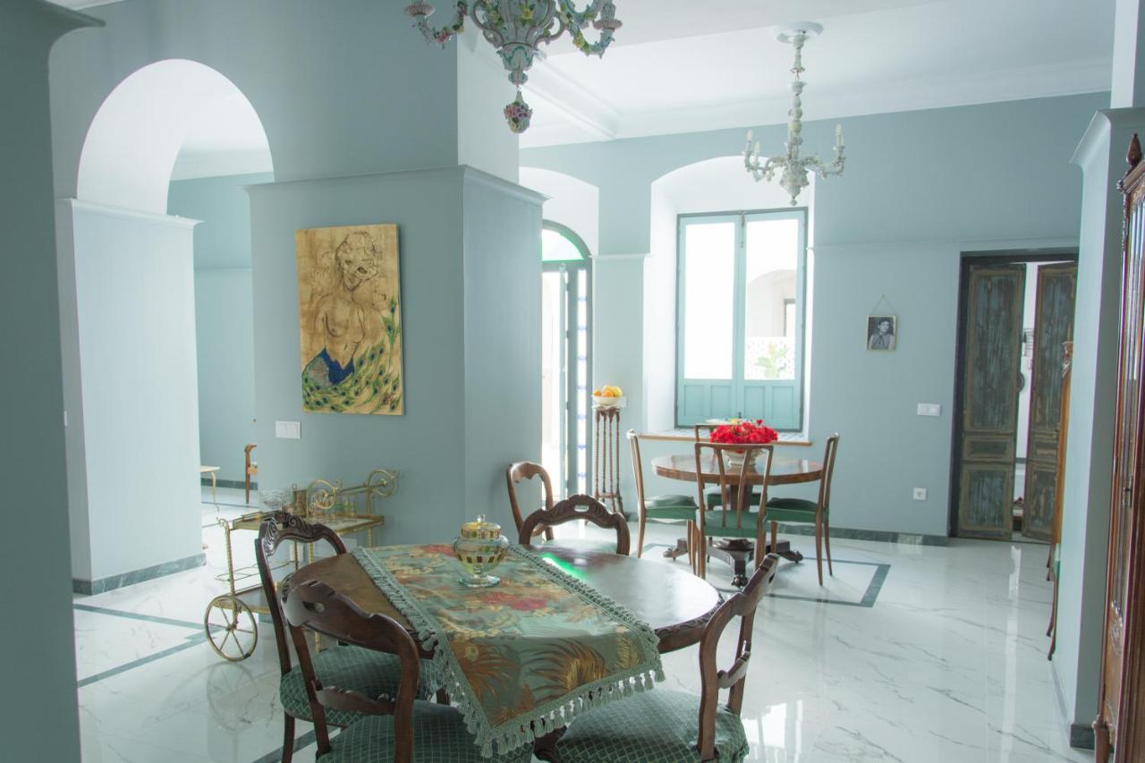 Casa Senorial Con Piscina. Casa Donna Isabel Country house